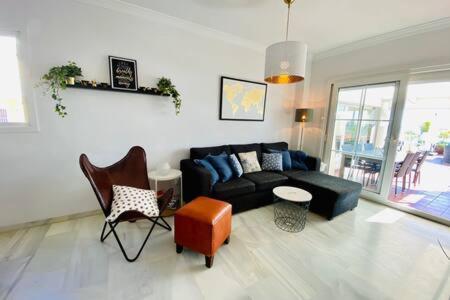 Apartamento en primera linea de playa con parking Nerja Exterior foto