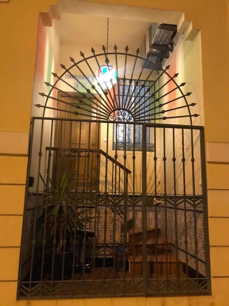 Apartamento en primera linea de playa con parking Nerja Exterior foto